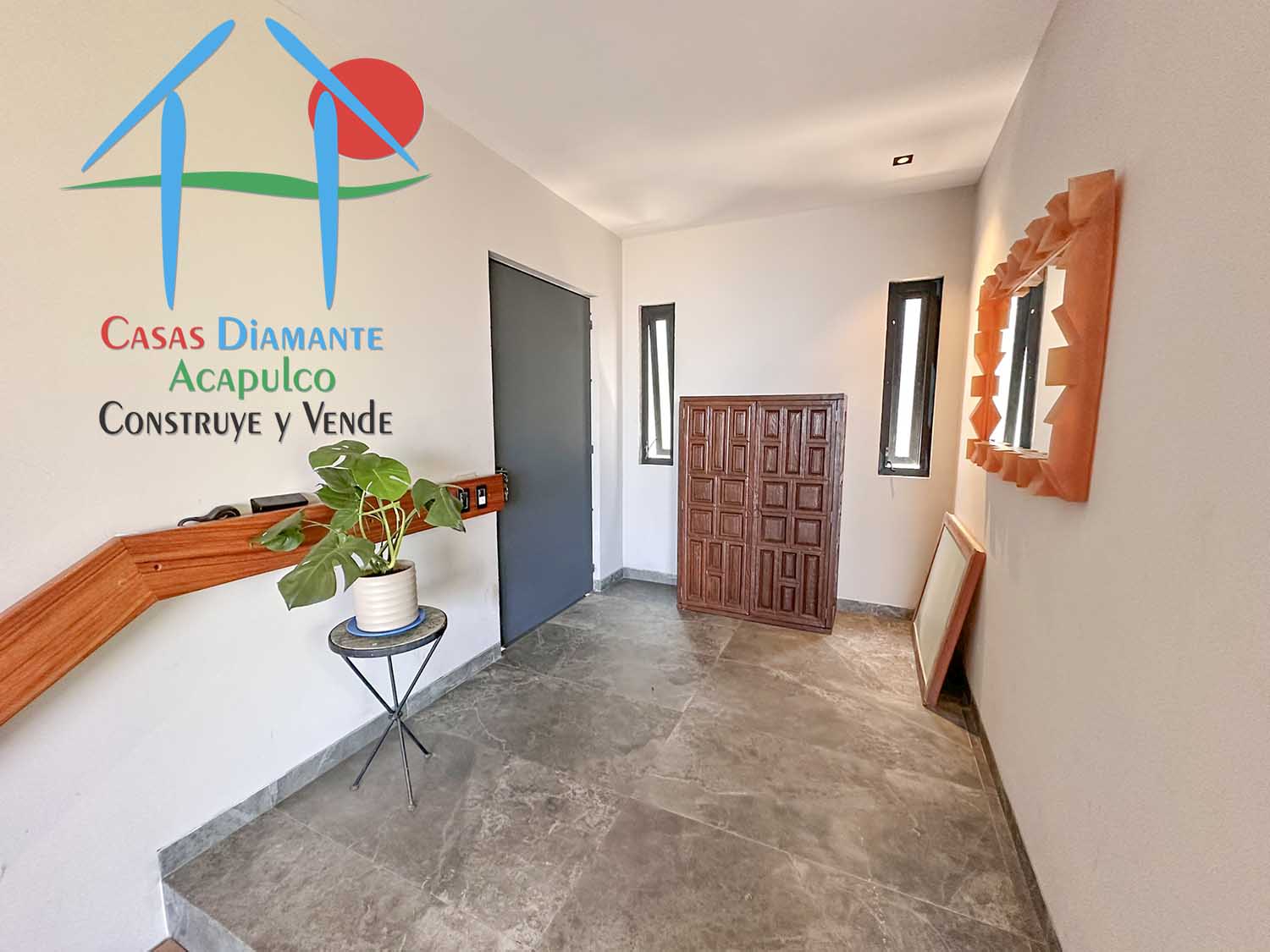 Casa Bruha - Vestíbulo de acceso 1